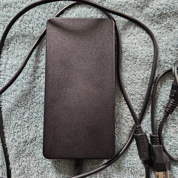 Dell 240W Docking Station Charger LA240PM160 19.5V - Picture 2 of 5